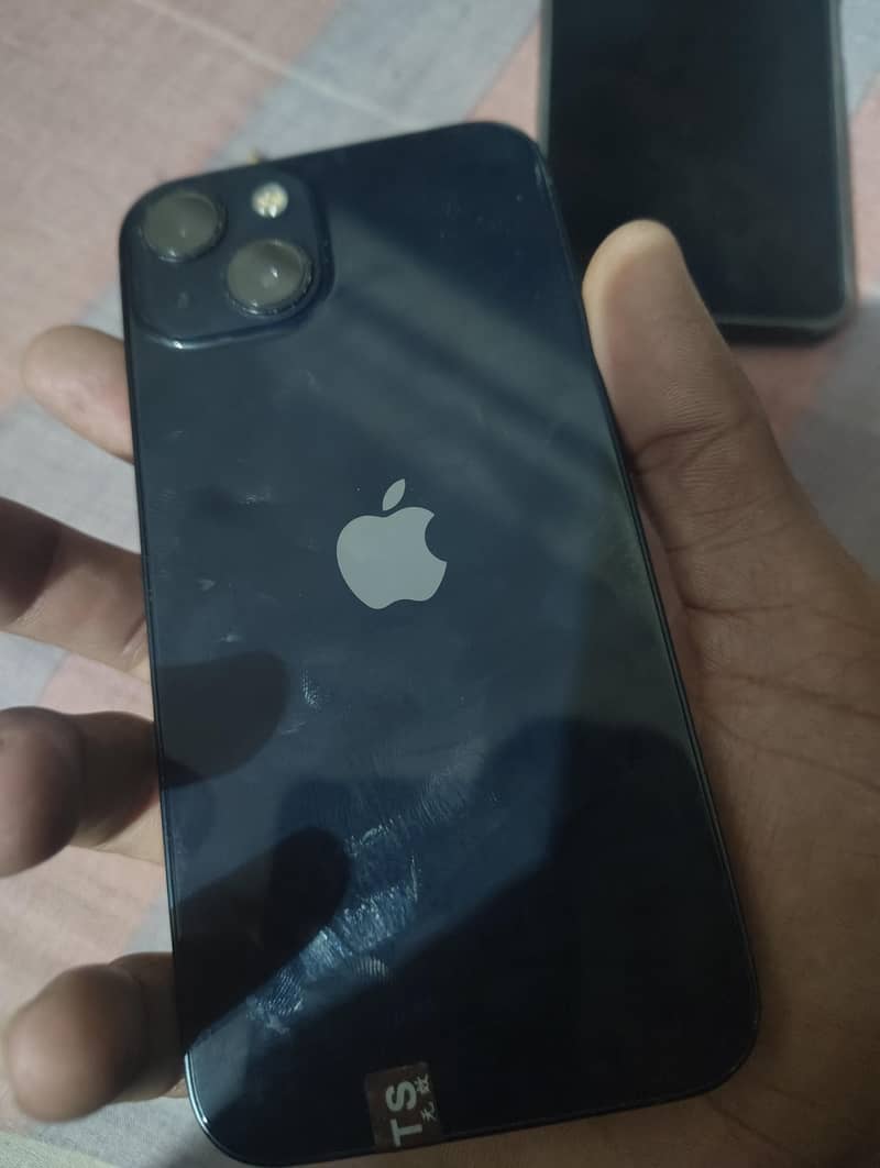 Apple iPhone 13 5