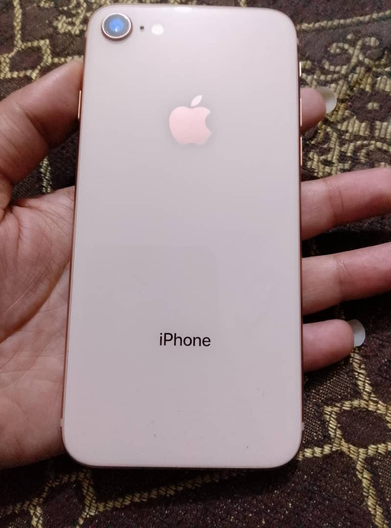 Apple iPhone 8 Plus 0