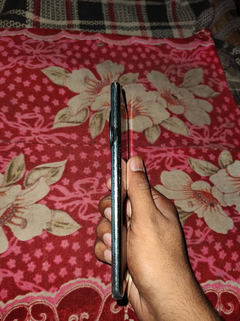Infinix Zero 40 4