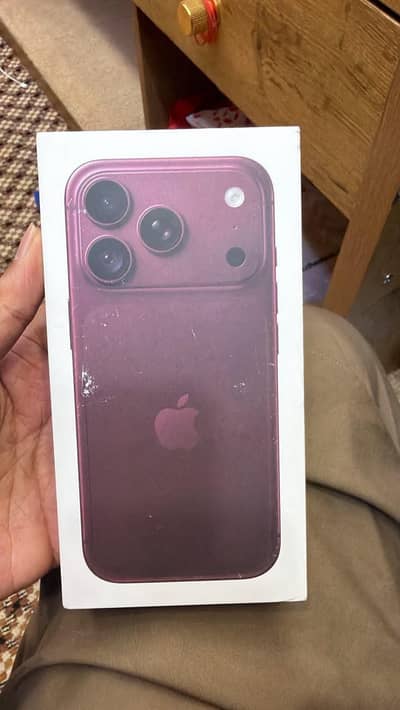 Muje iphone chahiye 1lac tk
