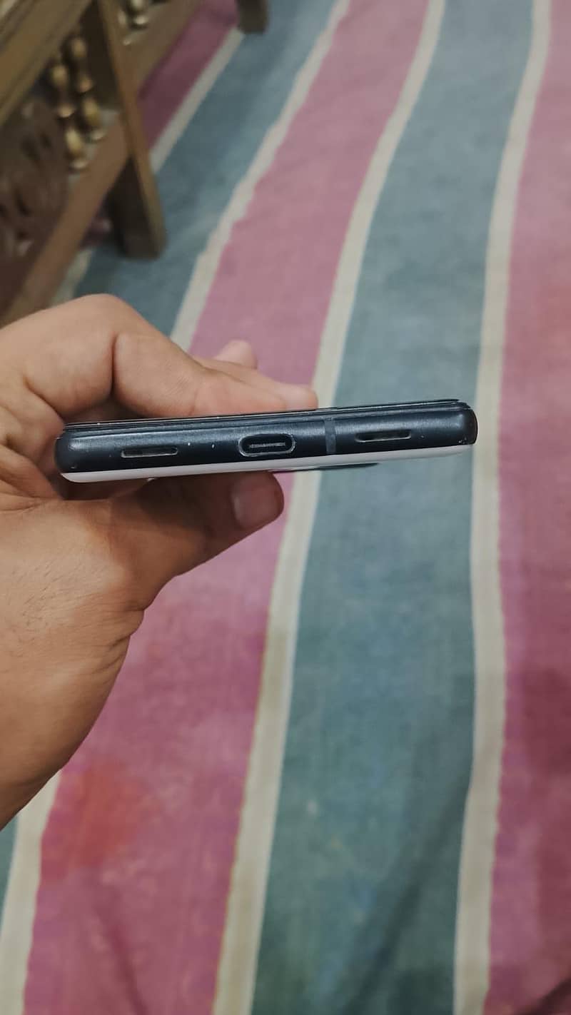 Google Pixel 6a 4