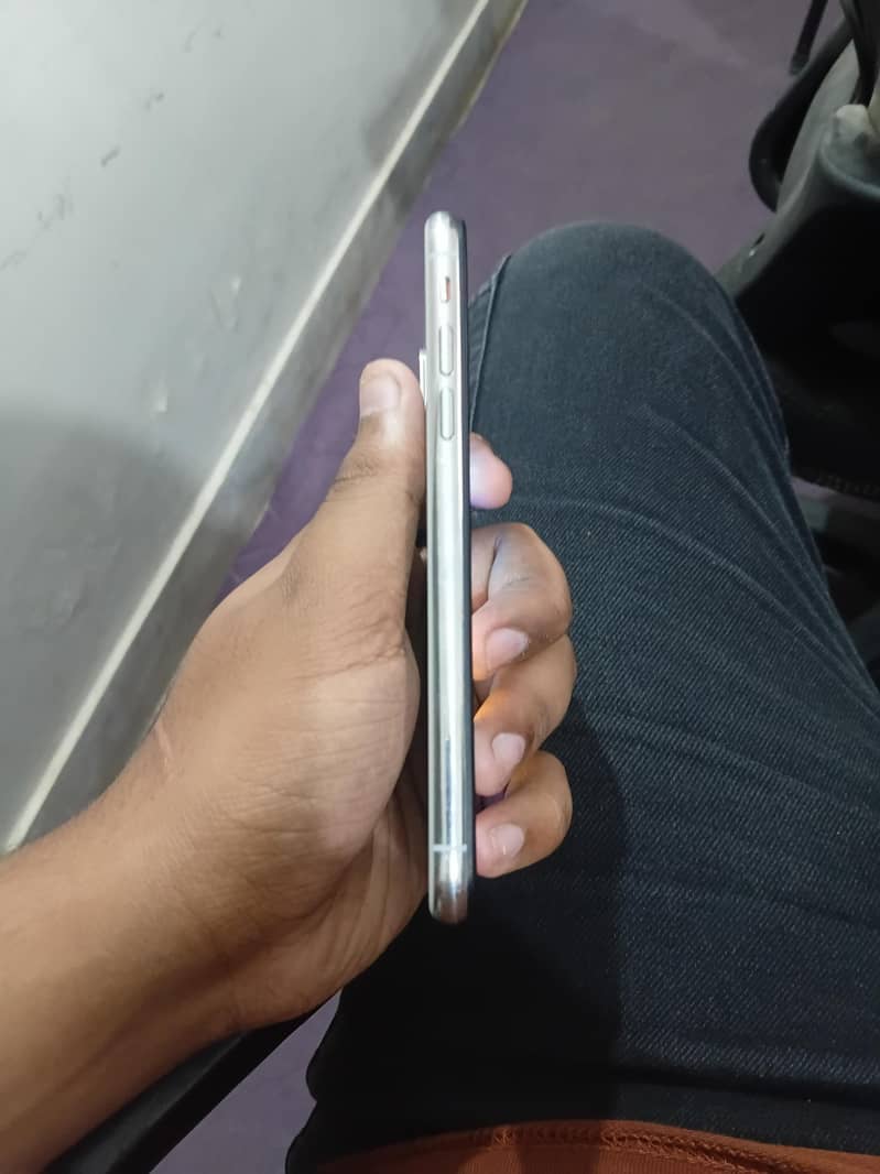 apple iphone X 3