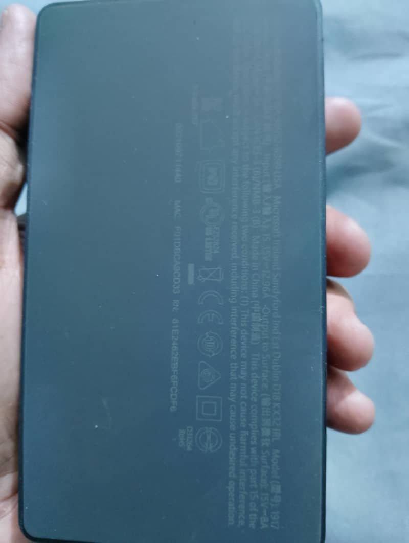 Microsoft Surface Dock 2 3