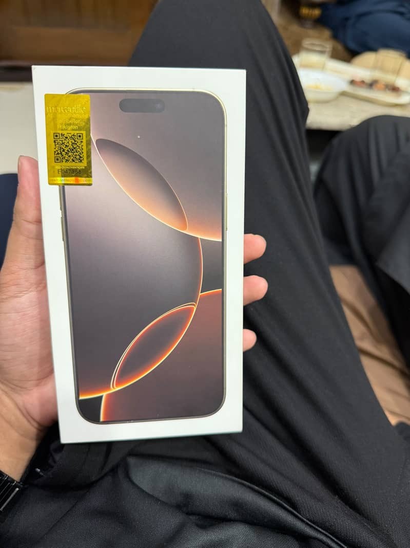 Apple iPhone 16 Pro Max 5