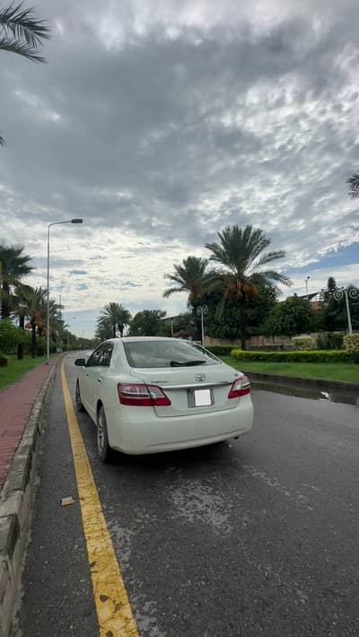 Toyota Premio 2011