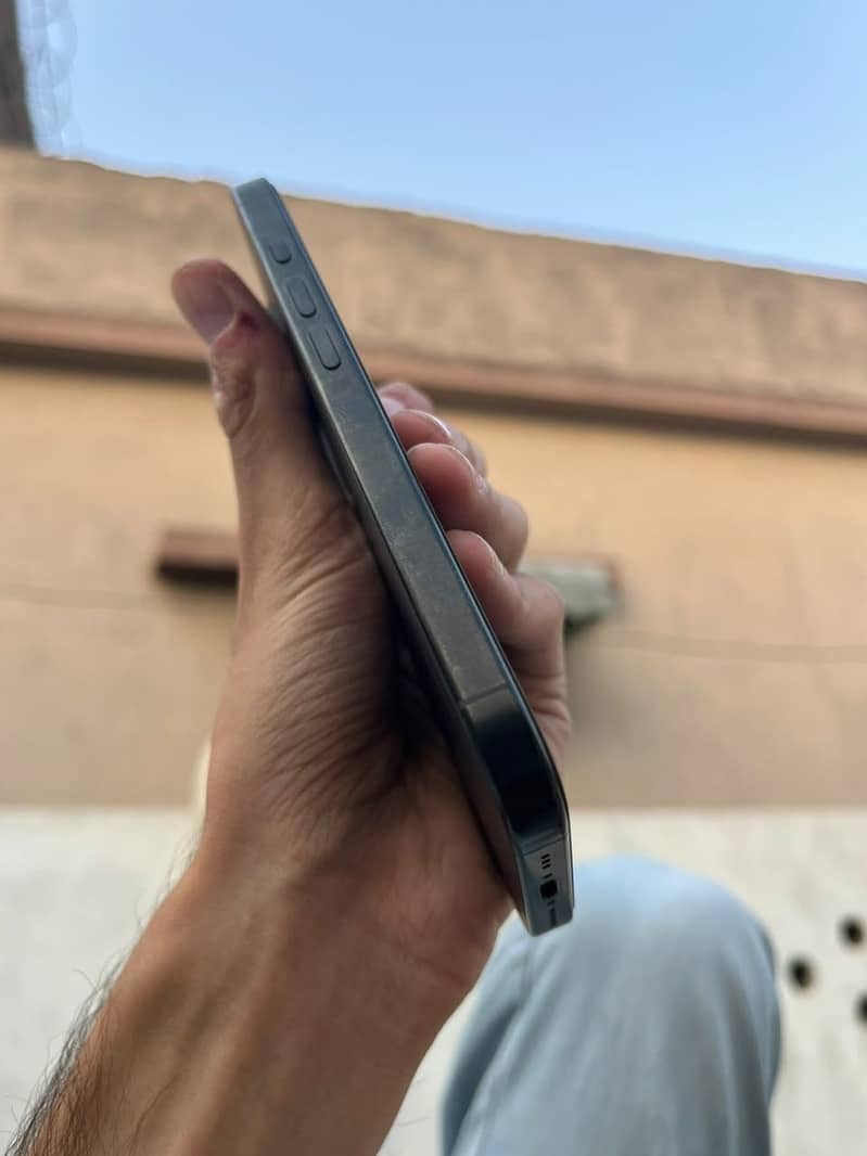 Apple iPhone 16 Pro 6