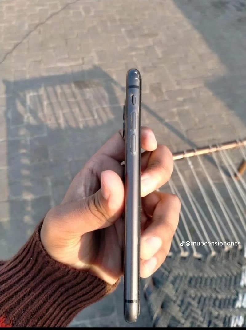Apple iPhone 11 1
