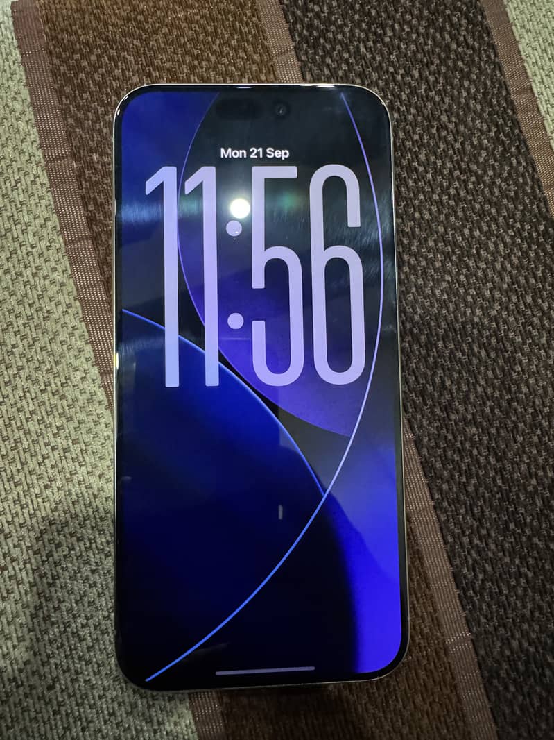 Apple iPhone 15 Pro Max 0
