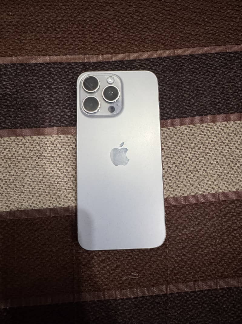 Apple iPhone 15 Pro Max 1