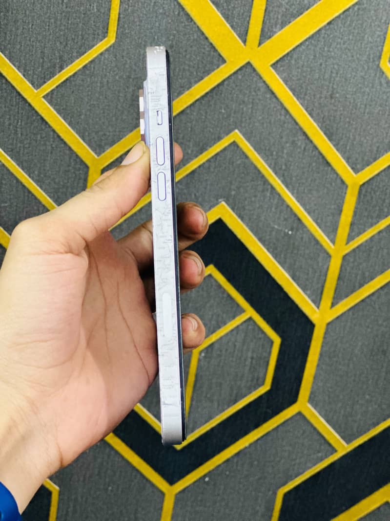 Apple iPhone 14 plus 1