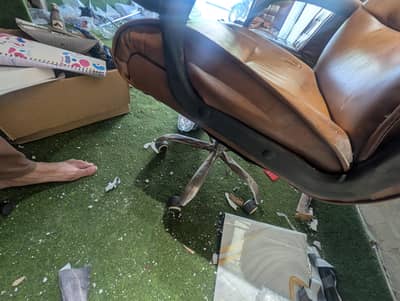 office chair for sell with new condition 10/8