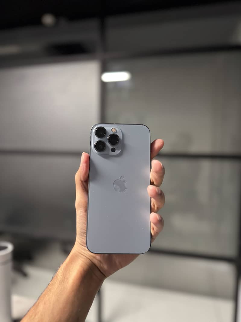Apple iPhone 13 Pro Max 4