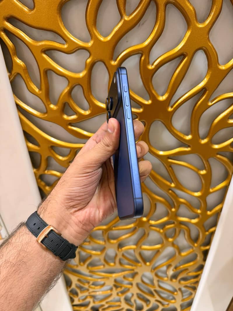 Apple iPhone 17 Pro Max 1