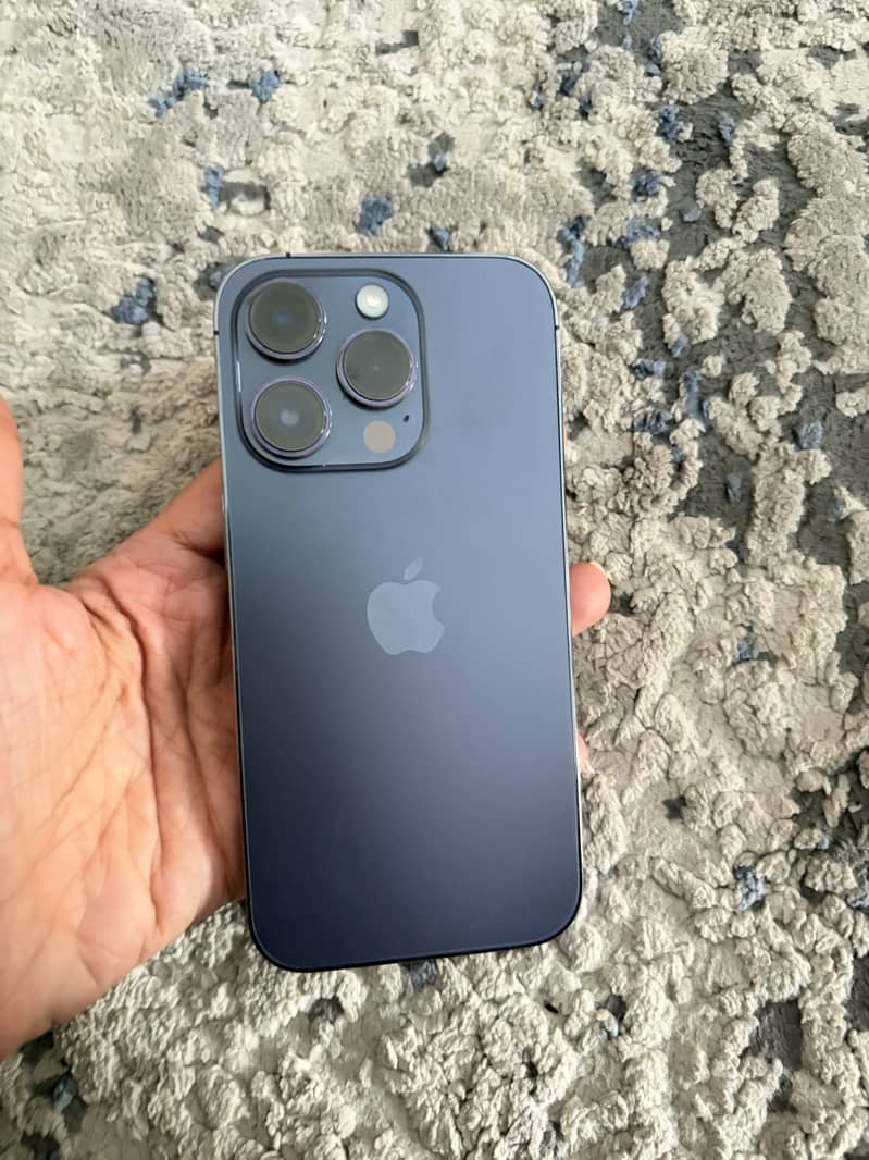 Apple iPhone 14 Pro 1