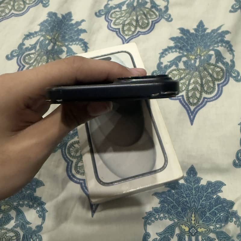 Apple iPhone 15 1