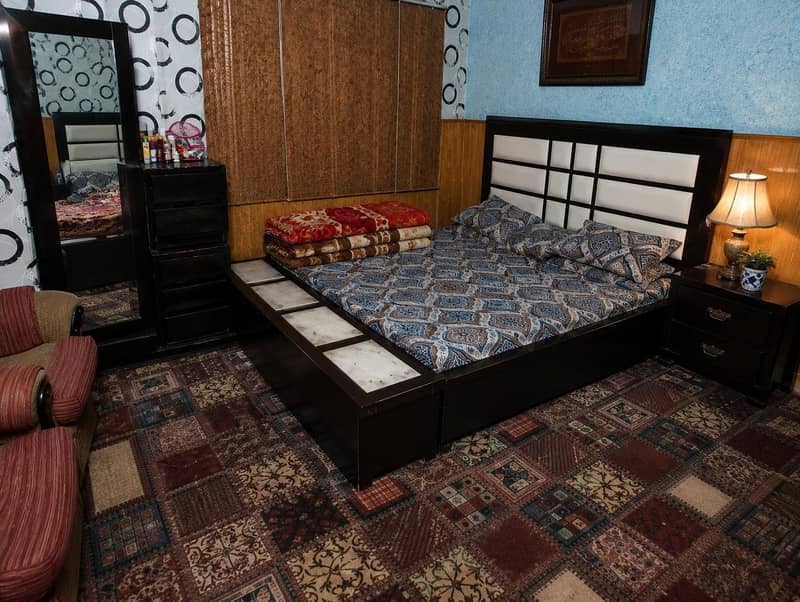 King size bed set complete 0