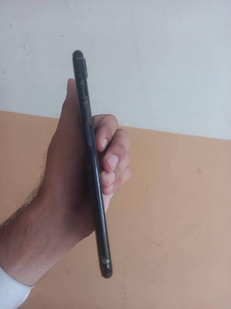Apple iPhone 7 Plus 2