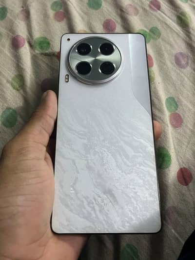 Tecno CAMON 30
