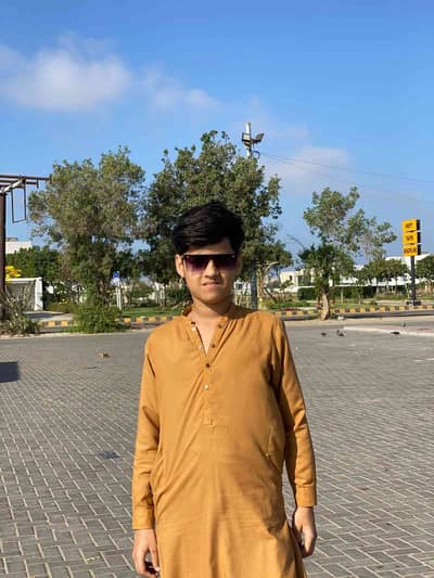 Zaryab mailk 