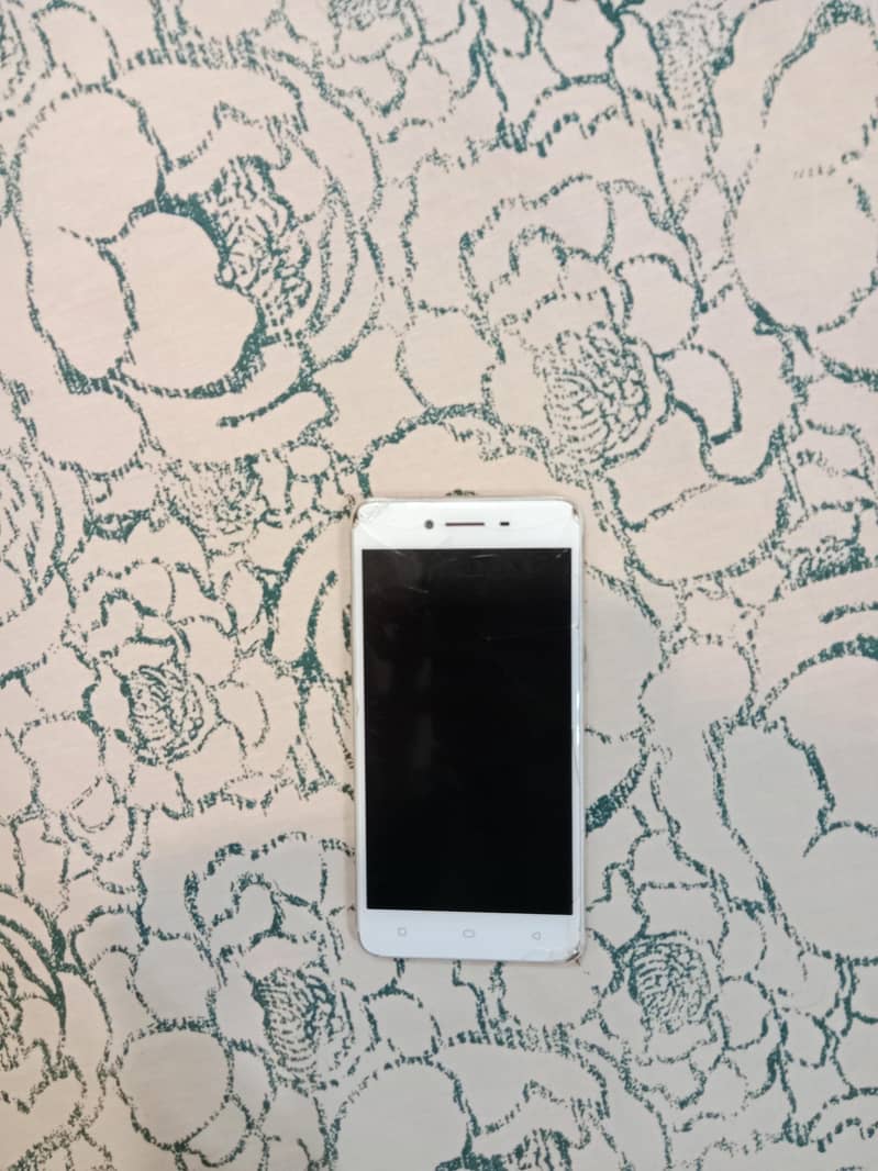 OPPO A35 0