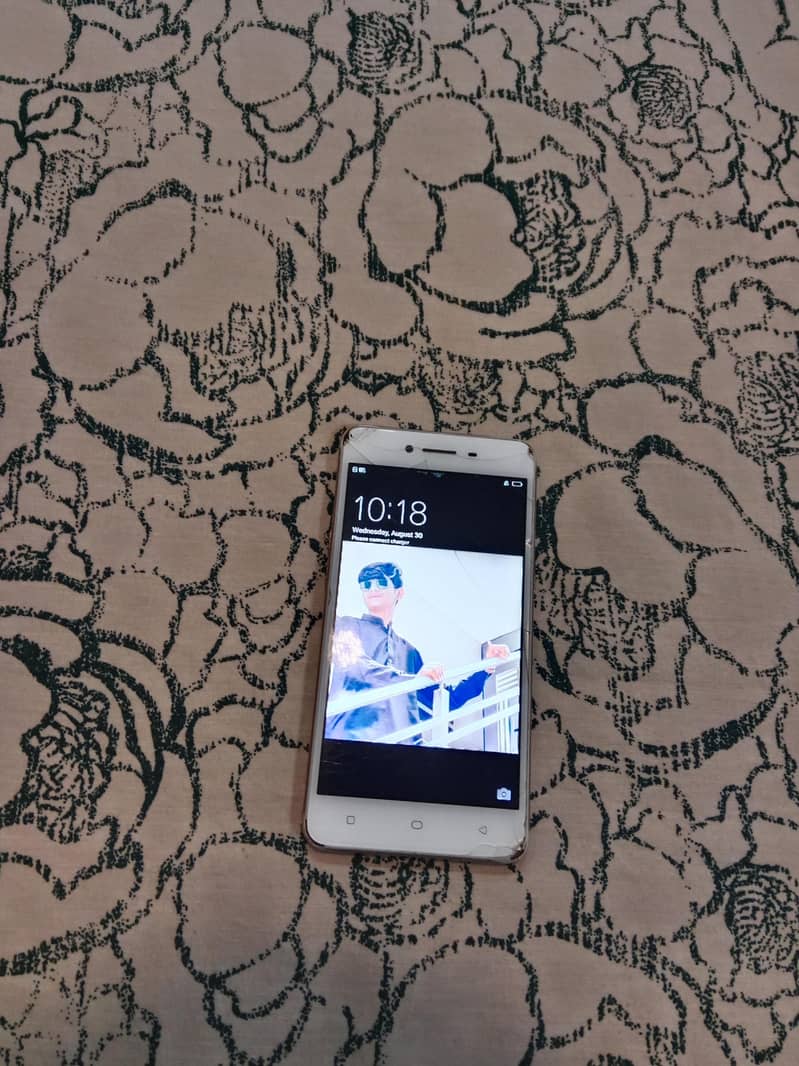 OPPO A35 3