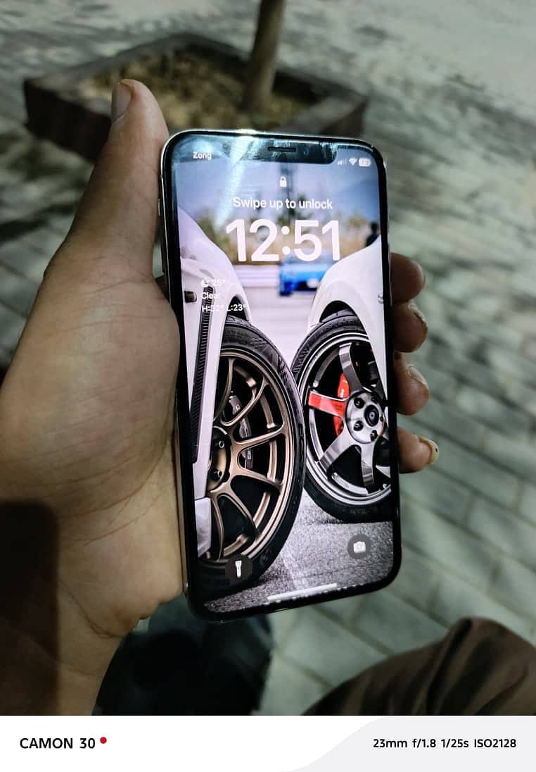 Apple iPhone X 6