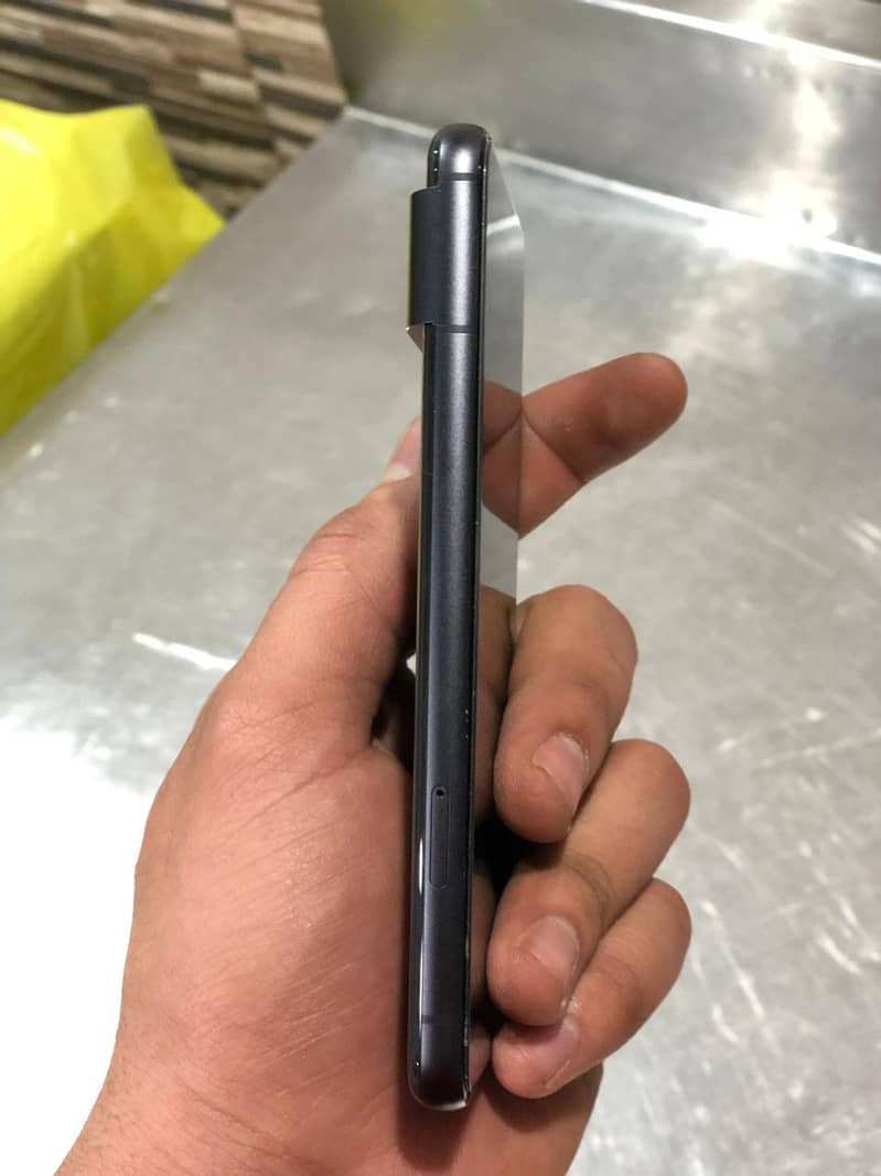 Google Pixel 8 5
