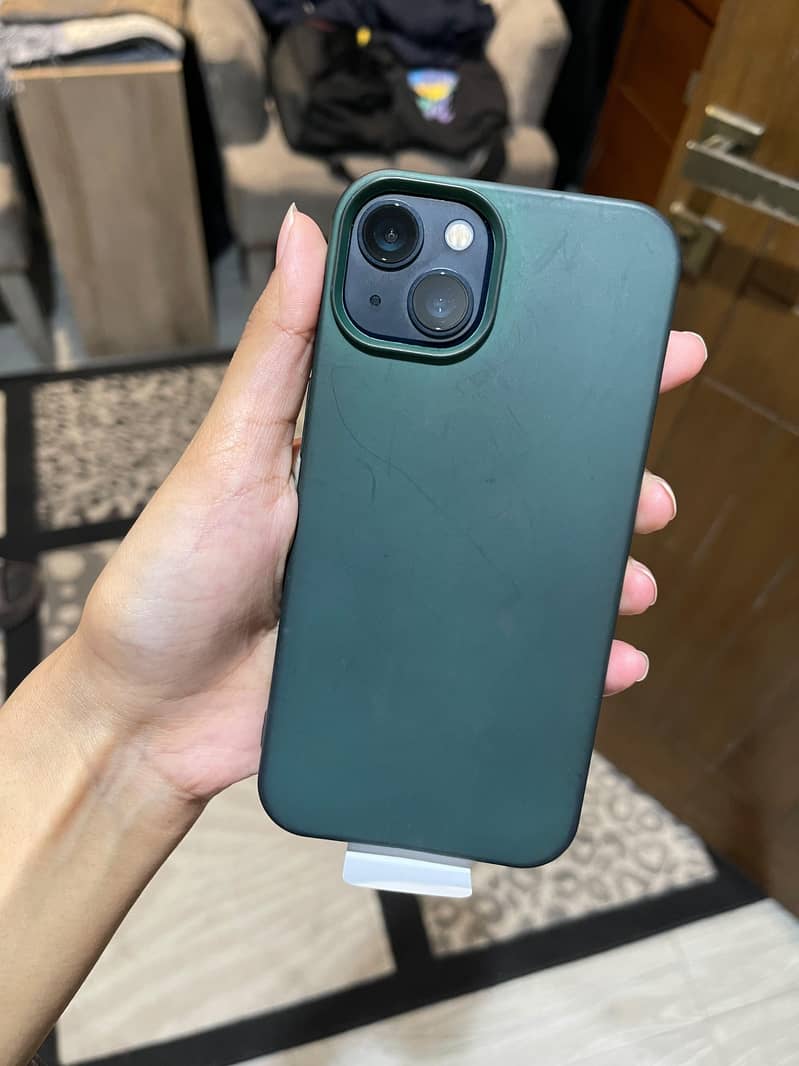 Apple iPhone 13 4