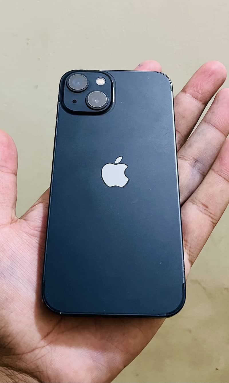 Apple iPhone 13 0