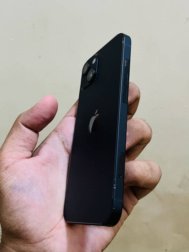 Apple iPhone 13 6
