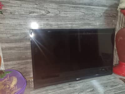 LED 32" GOOD CONDITION