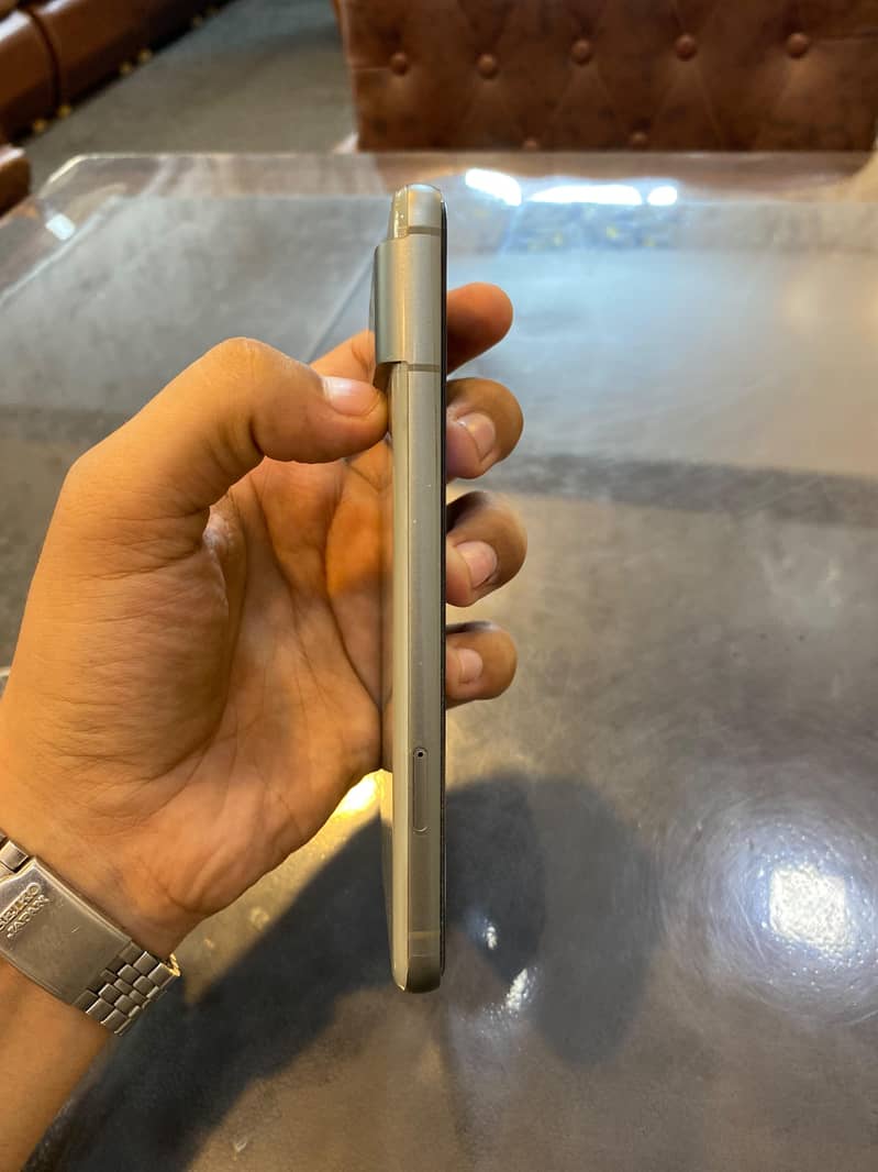 Google Pixel 8 2
