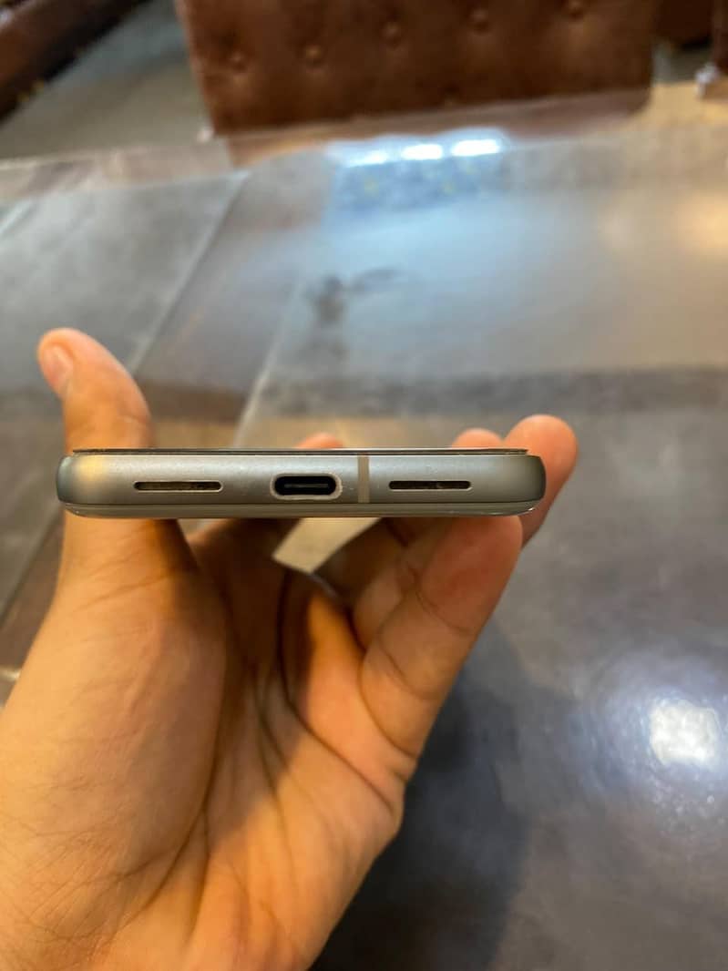 Google Pixel 8 3