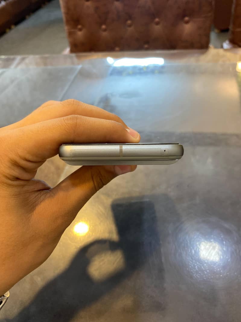Google Pixel 8 5