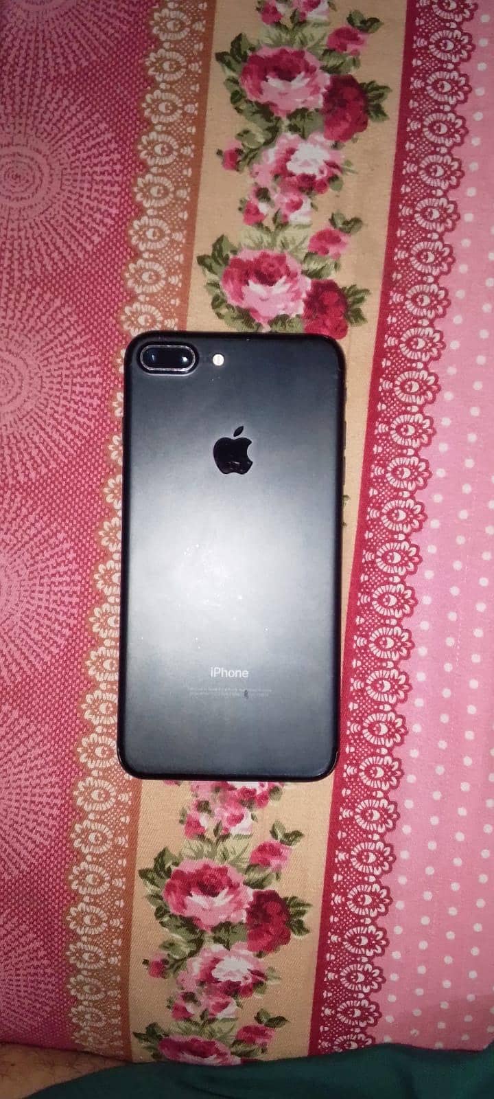 Apple iPhone 7 Plus 1