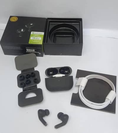 Black Long Listen Battery With Fast Charge 2 Earbuds