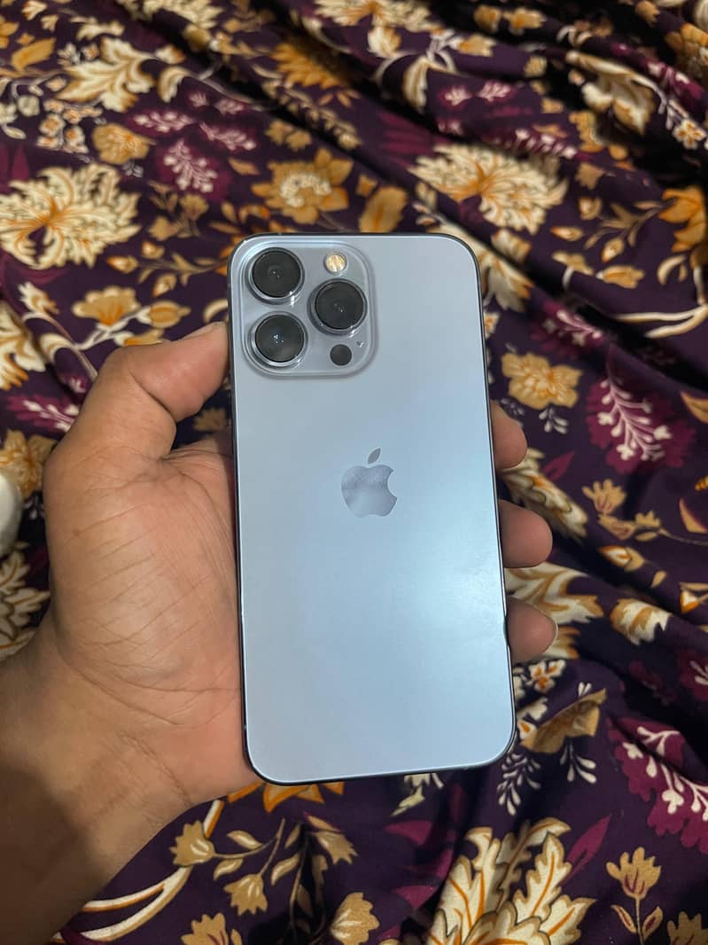 Apple iPhone 13 Pro 0