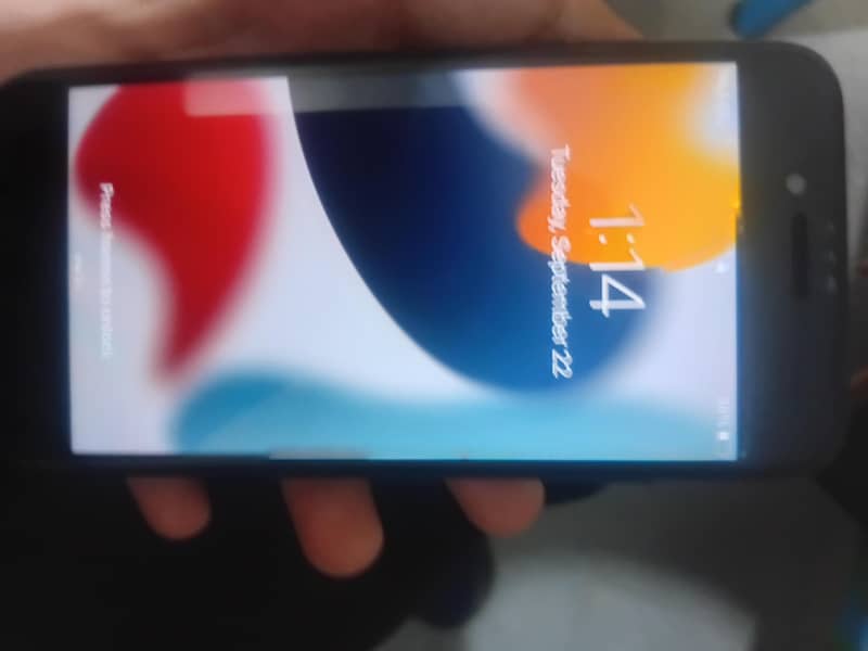 Apple iPhone 7 3