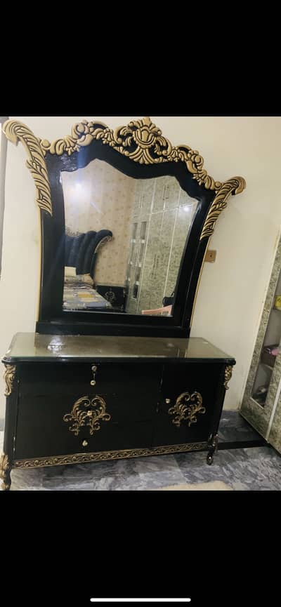 Dressing table