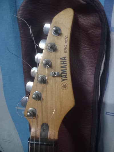 YAMAHA ERC 121C Electric Guitar