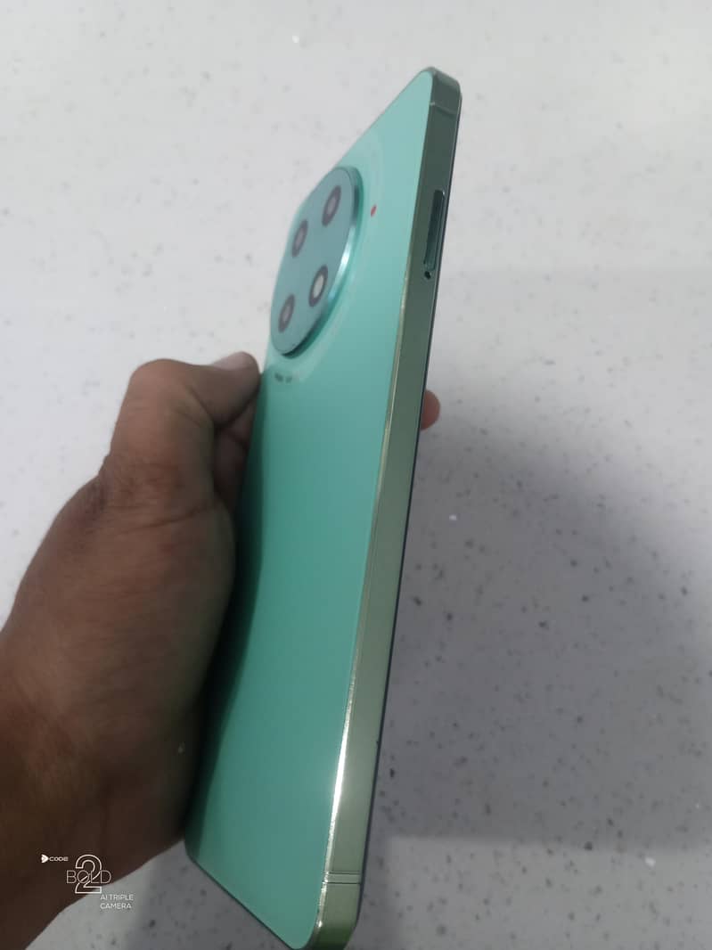 Tecno CAMON 30S Pro 3