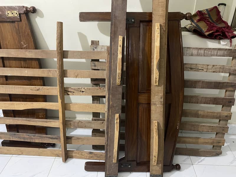 Single bed 0