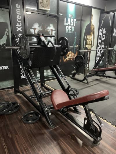 Leg Press Machine