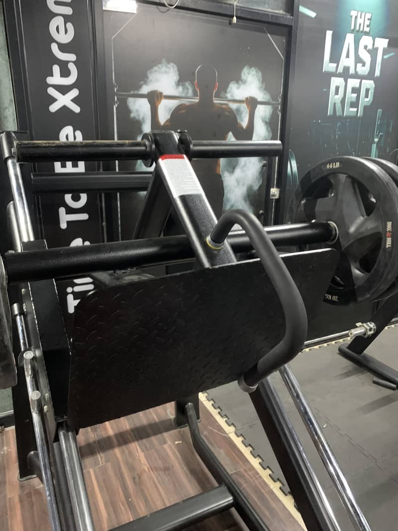 Leg Press Machine 2