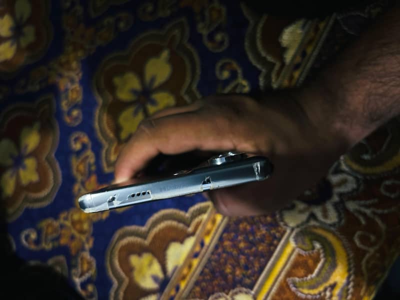 Tecno CAMON 40 Pro 9