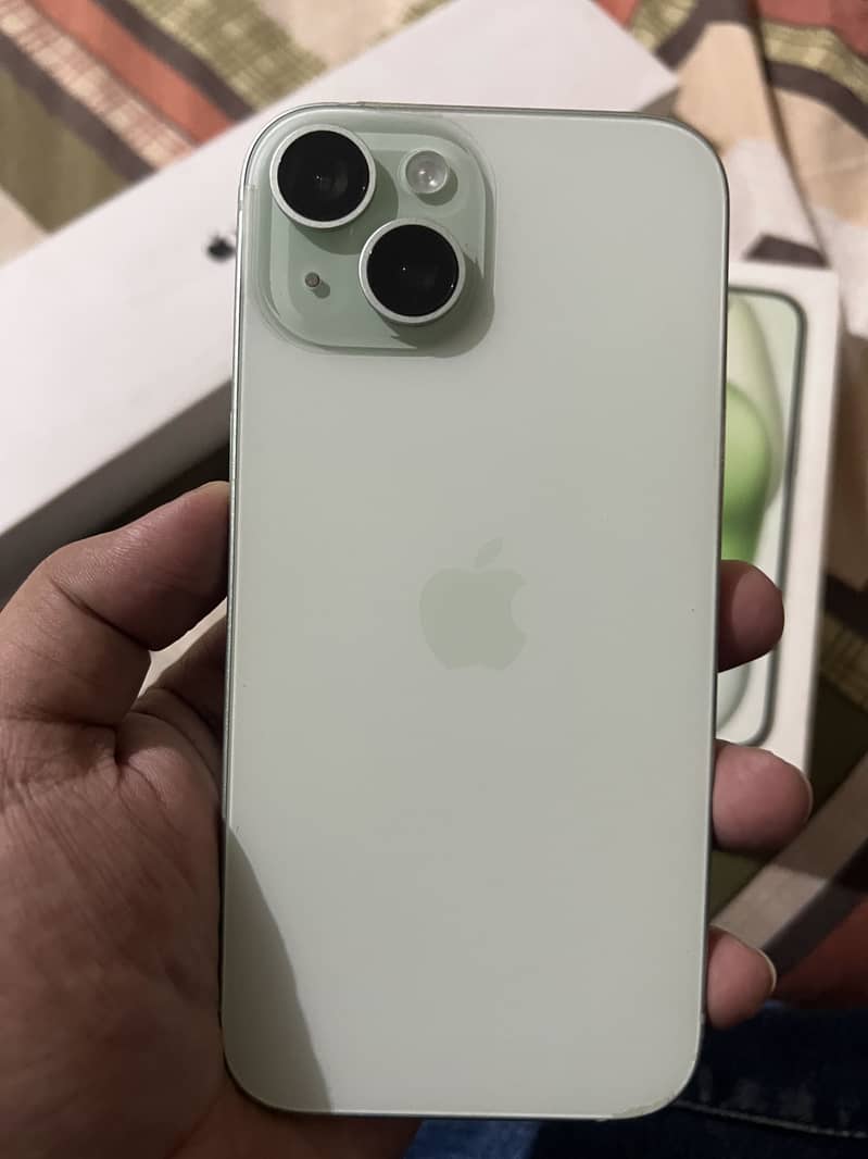 Apple iPhone 15 5
