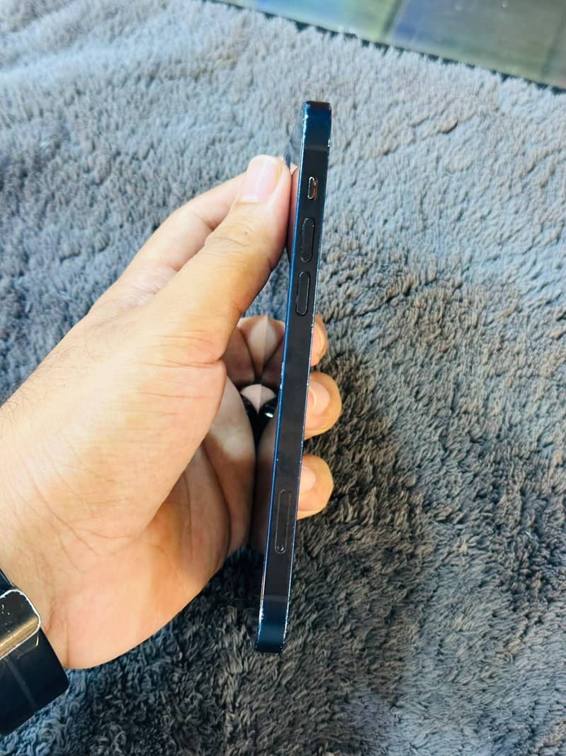 IPHONE 12 6