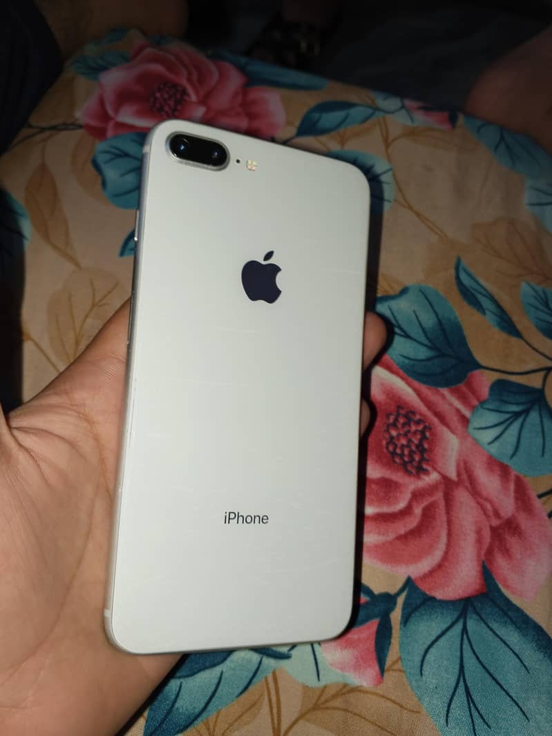 Apple iPhone 8 Plus 7