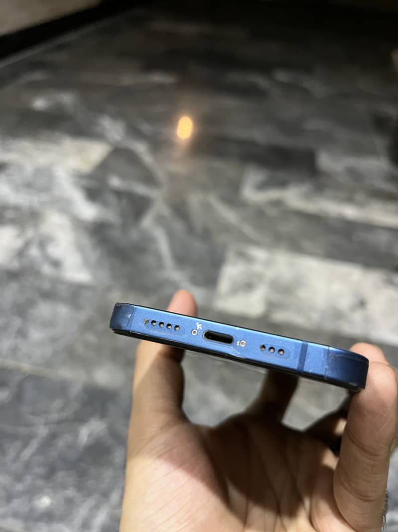 iPhone 13 9