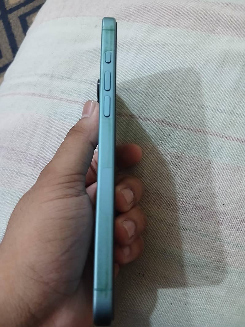 Apple iPhone 16 Plus 1